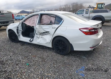 2017 Honda Accord Sport Se z USA, uszkodzony, nr VIN 1HGCR2F14HA090131